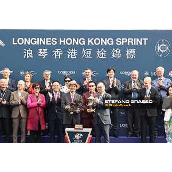 LHKIR 2024 of Hong Kong - - Hong Kong, Sha Tin racecourse - 8 December 2024 - ph.Stefano Grasso/Longines Zac Purton on Ka Ying Rising wins the Longines Hong Kong Sprint