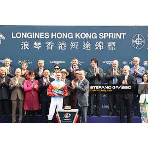 LHKIR 2024 of Hong Kong - - Hong Kong, Sha Tin racecourse - 8 December 2024 - ph.Stefano Grasso/Longines Zac Purton on Ka Ying Rising wins the Longines Hong Kong Sprint