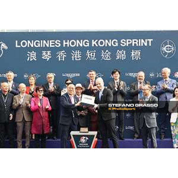 LHKIR 2024 of Hong Kong - - Hong Kong, Sha Tin racecourse - 8 December 2024 - ph.Stefano Grasso/Longines Zac Purton on Ka Ying Rising wins the Longines Hong Kong Sprint