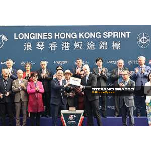 LHKIR 2024 of Hong Kong - - Hong Kong, Sha Tin racecourse - 8 December 2024 - ph.Stefano Grasso/Longines Zac Purton on Ka Ying Rising wins the Longines Hong Kong Sprint