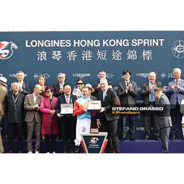 LHKIR 2024 of Hong Kong - - Hong Kong, Sha Tin racecourse - 8 December 2024 - ph.Stefano Grasso/Longines Zac Purton on Ka Ying Rising wins the Longines Hong Kong Sprint