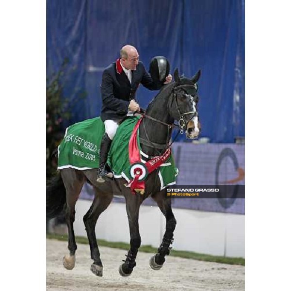 Michael Whitaker and Insultech Amai parades after winning the Jumping Verona - Rolex Fei World Cup tm 2009 Verona, 8th nov. 2009 ph.Fieracavalli/Stefano Grasso