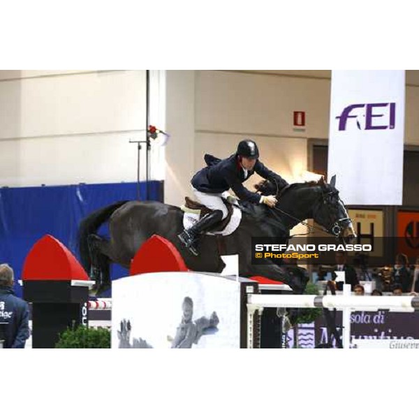 Michael Whitaker on Insul Tech Amai wins the Jumping Verona - Rolex Fei World Cup tm 2009 Verona, 8th nov. 2009 ph.Fieracavalli/Stefano Grasso