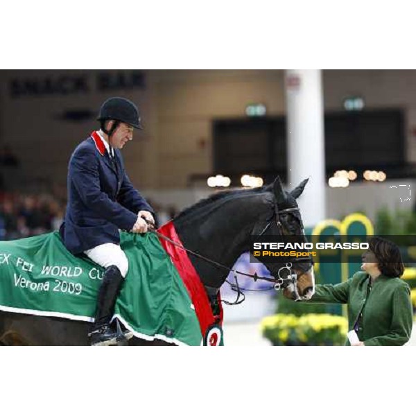Eleonora Otttaviani congratulates with Michael Whitaker winner on Insul Tech Amai of the Jumping Verona - Rolex Fei World Cup tm 2009 Verona, 8th nov. 2009 ph.Fieracavalli/Stefano Grasso
