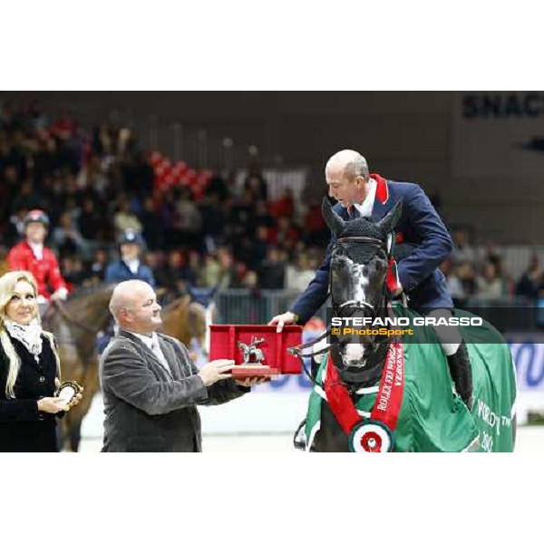On. Martini with Michael Whitaker winner on Insul Tech Amai of the Jumping Verona - Rolex Fei World Cup tm 2009 Verona, 8th nov. 2009 ph.Fieracavalli/Stefano Grasso