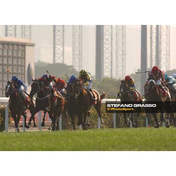 last meters of the Hong Kong Mile Sha Tin 14-12-03 ph. Stefano Grasso