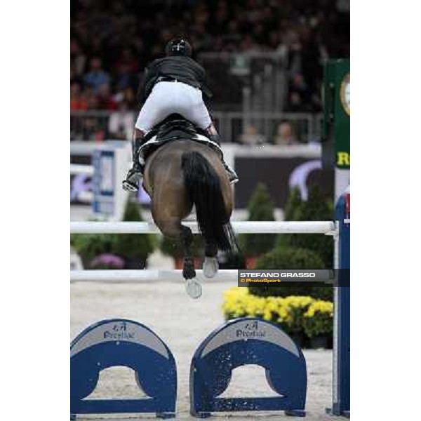 Giuseppe d\' Onofrio on Landzeu 2 Jumping Verona - Rolex Fei World Cup tm 2009 Verona, 8th nov. 2009 ph. Fieracavalli/Stefano Grasso
