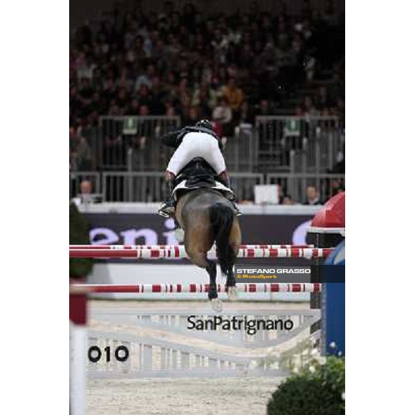 Giuseppe d\' Onofrio on Landzeu 2 Jumping Verona - Rolex Fei World Cup tm 2009 Verona, 8th nov. 2009 ph. Fieracavalli/Stefano Grasso