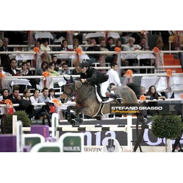 Giuseppe d\' Onofrio on Landzeu 2 Jumping Verona - Rolex Fei World Cup tm 2009 Verona, 8th nov. 2009 ph. Fieracavalli/Stefano Grasso