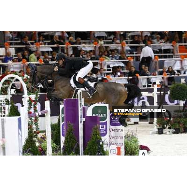 Giuseppe d\' Onofrio on Landzeu 2 Jumping Verona - Rolex Fei World Cup tm 2009 Verona, 8th nov. 2009 ph. Fieracavalli/Stefano Grasso
