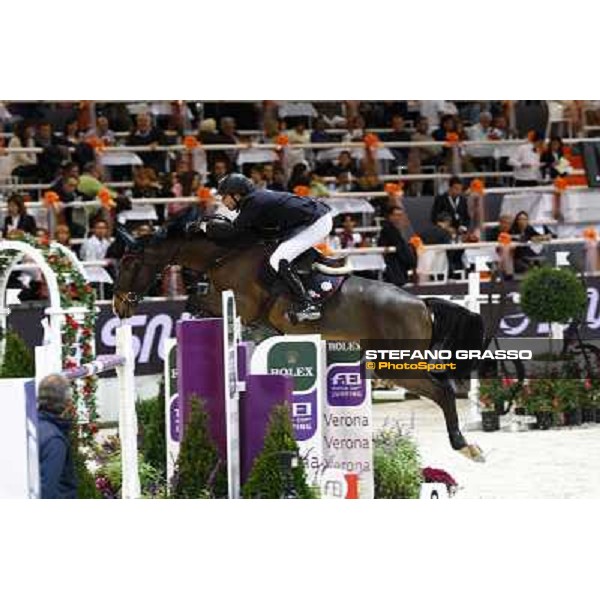Eric Van der Vleuten on VDL Groep Tomboy Jumping Verona - Rolex Fei World Cup tm 2009 Verona, 8th nov. 2009 ph. Fieracavalli/Stefano Grasso