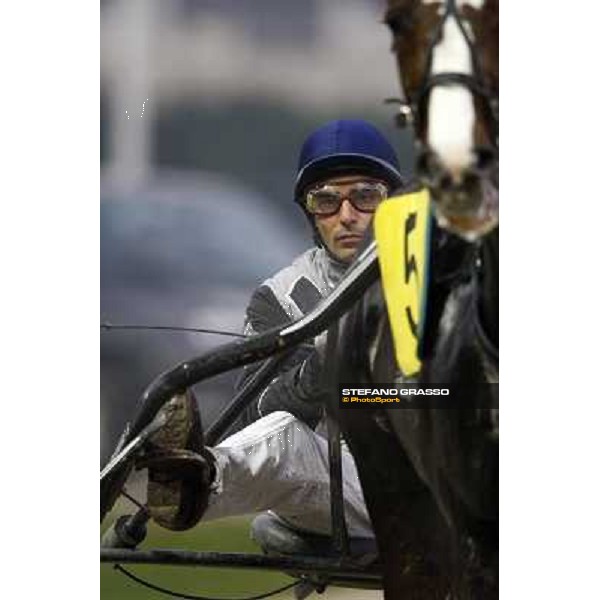 Endo Botti goes to the start of the demo race - Premio Quelli che..il Trotto at San Siro Milan San Siro, 15th nov. 2009 ph. Stefano Grasso