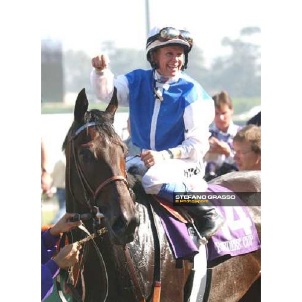 Julie Kronos with Halfbrided Los Angeles 25 october 2003 - Breeders\' Cup ph. Stefano Grasso