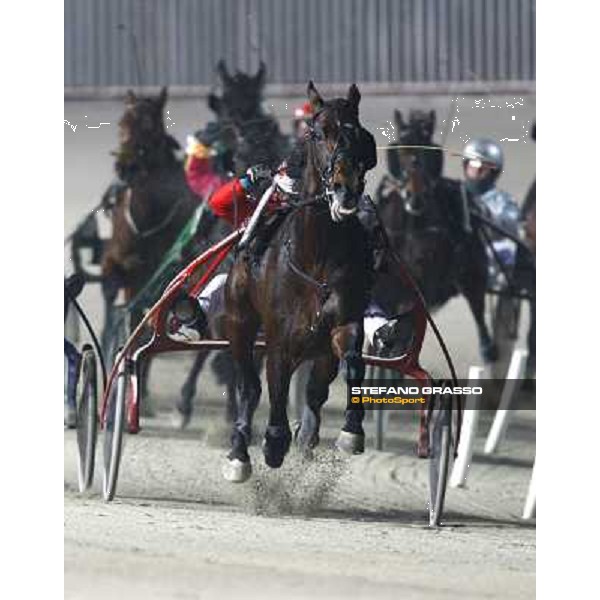 Pietro Gubellini with Le Touquet flying towards the line of the Final of the Gran Premio Mario Locatelli Milan San Siro, 24th january 2010 ph. Stefano Grasso