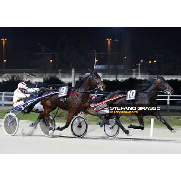 Roberto Vecchione with Island Effe and Pietro Gubellini with Le Touquet flying towards the line of the Final of the Gran Premio Mario Locatelli Milan San Siro, 24th january 2010 ph. Stefano Grasso
