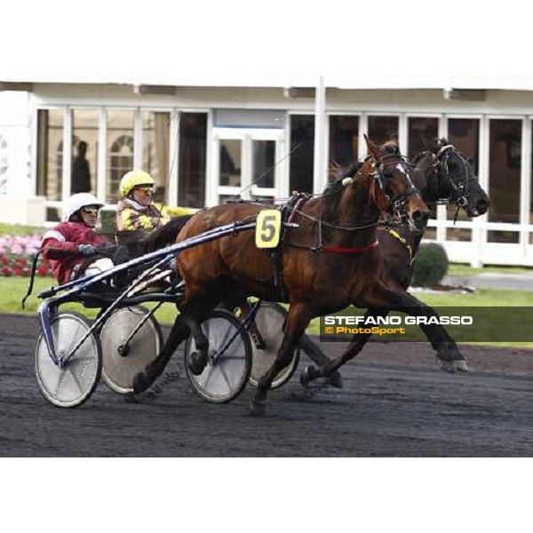 Jean Michel Bazire with Ismos Fp goes to win the Prix du Luxembourg beating Obelo Darche Paris Vincennes, 30th january 2010 ph. Stefano Grasso