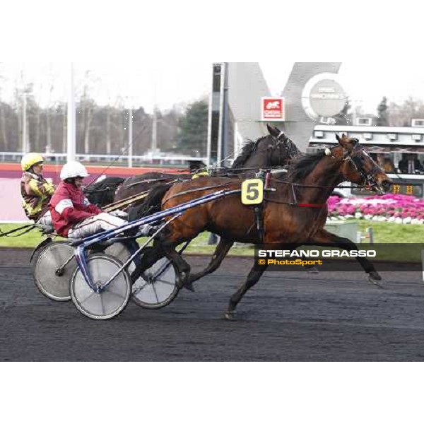 Jean Michel Bazire with Ismos Fp wins the Prix du Luxembourg beating Obelo Darche Paris Vincennes, 30th january 2010 ph. Stefano Grasso