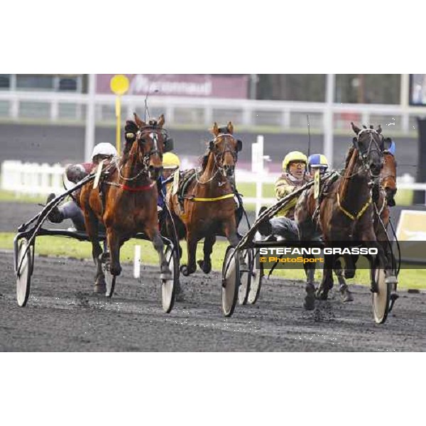 Jean Michel Bazire with Ismos Fp goes to win the Prix du Luxembourg beating Obelo Darche Paris Vincennes, 30th january 2010 ph. Stefano Grasso