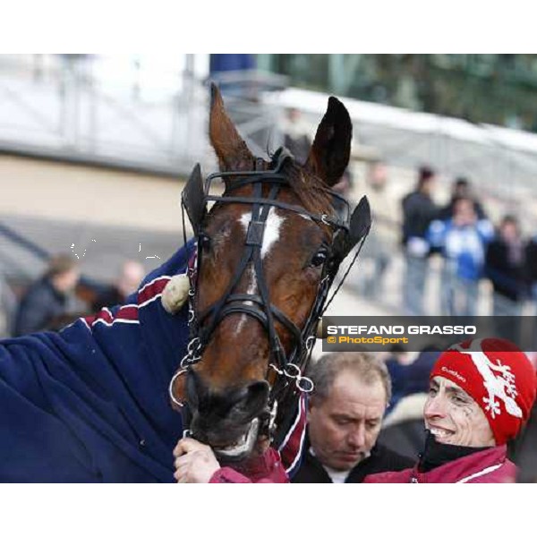 Ismos Fp with his groom after winning the Prix du Luxembourg Paris Vincennes, 30th january 2010 ph. Stefano Grasso