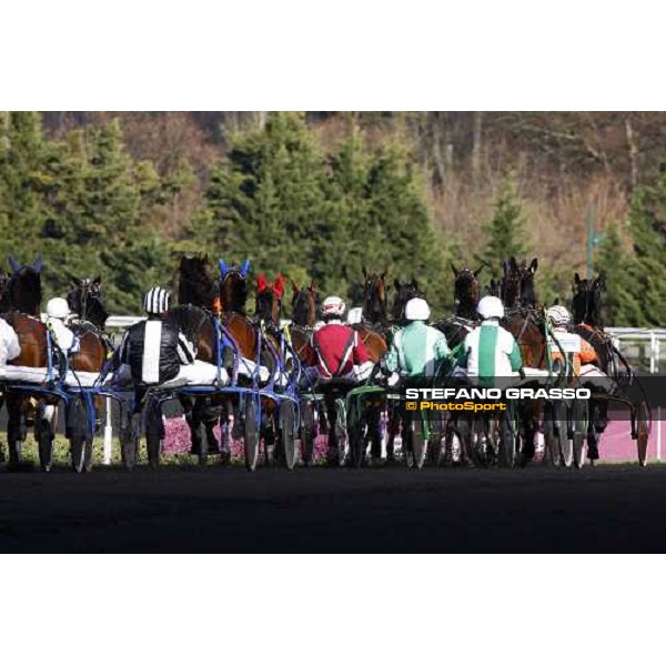 Prix du Luxembourg - the horses and drivers after the first turn Paris Vincennes, 30th january 2010 ph. Stefano Grasso