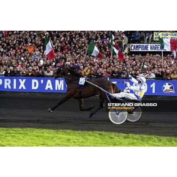 Varenne wins the Grand Prix d\' Amerique 2001 Paris Vincennes, 28th january 2001 ph. Stefano Grasso