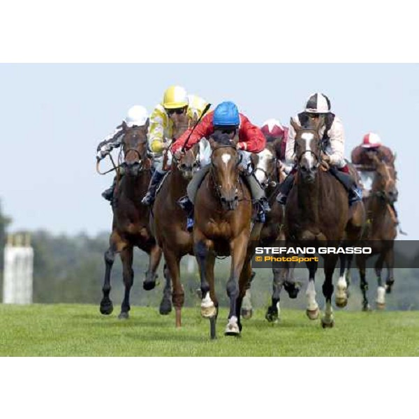 Soar wins the Pricess Margeret easily pic bill Selwyn 24-7-04