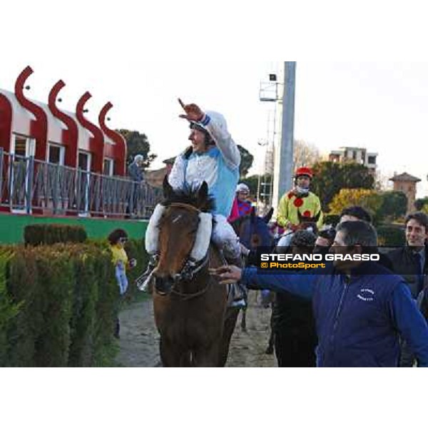 Paul A.Johnson on Luci a Capannelle triumphs after winning the Premio Criterium d\' Inverno Rome, 7th february 2010 ph. Stefano Grasso