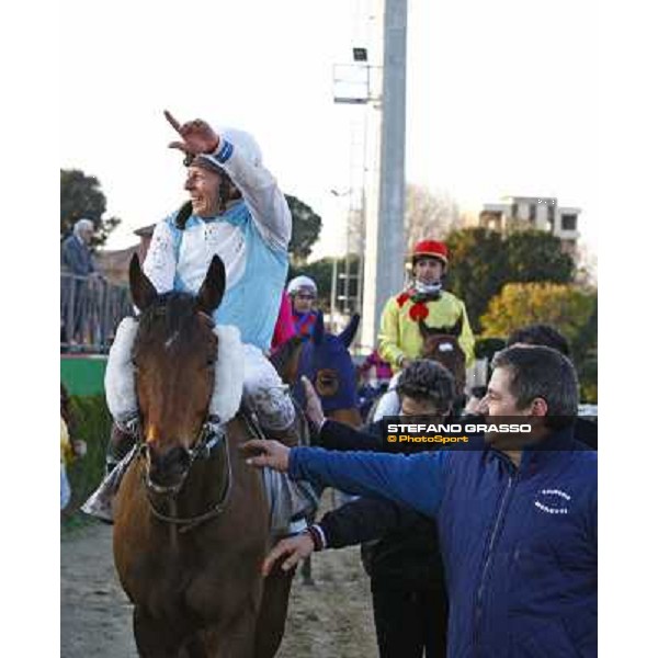 Paul A.Johnson on Luci a Capannelle exults after winning the Premio Criterium d\' Inverno Rome, 7th february 2010 ph. Stefano Grasso