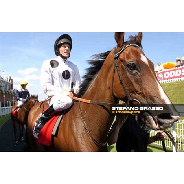 close up for Soviet Song winner of The Cantor Odds Sussex Stakes Glorious Goodwood 28 th july 2004 ph. Stefano Grasso