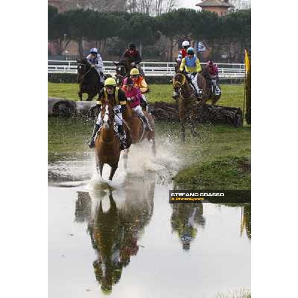 Runners during the 121¡ Grande Steeple Chase di Romna - Mem. Gen. Mario Argenton Rome, 14th february 2010 ph. Stefano Grasso