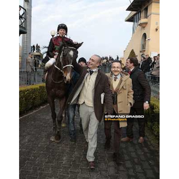 St Petersbourg with Paul A. Johson, Simone Pugnotti and Mario Montanari returns home after winning the 121¡ Grande Steeple Chase di Romna - Mem. Gen. Mario Argenton Rome, 14th february 2010 ph. Stefano Grasso