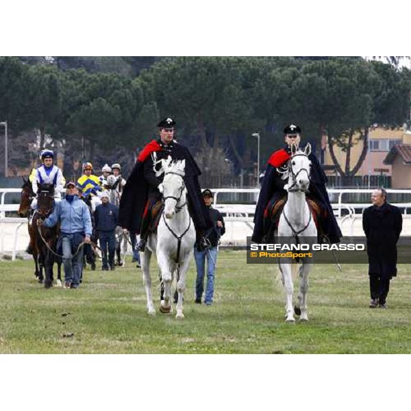 Elio Pautasso and the Carabinieri a Cavallo open the parade of the 60.a Gran Corsa Siepi di Roma. at left Dirk Fuhrmann on Frammassone Roma, 14th february 2010 ph. Stefano Grasso