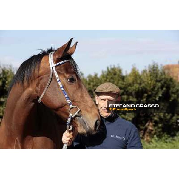 Franco Contu with Auronzo pictured at Franco Contu\'s stable Rome, 21st february 2010 ph. Stefano Grasso