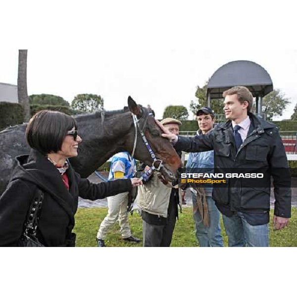 Marpione with his connection after winning the Premio Neni da Zara Rome, 21st february 2010 ph. Stefano Grasso