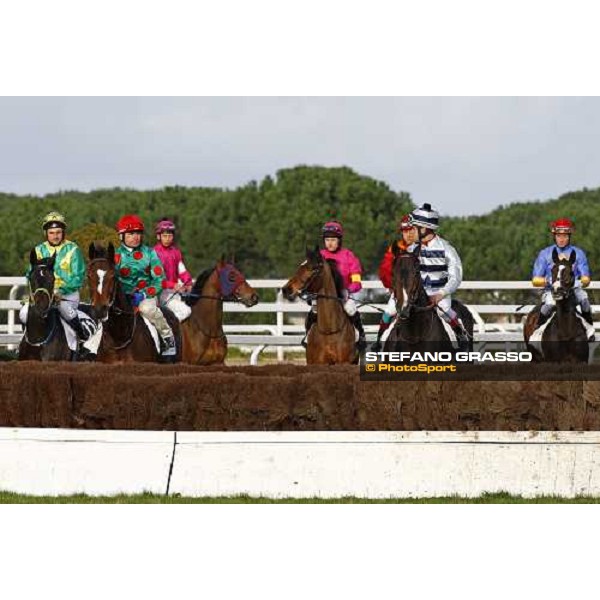 Runners before the start of the Premio Ippodromo Pardubice Rome, 21st february 2010 ph. Stefano Grasso