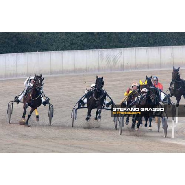at left Andrea Farolfi with Leroy Gi˜ enters the straight and goes to win the Gran Premio Le Padovanelle beating Roberto Vecchione with Irambo Jet Ponte di Brenta (PD), 14th march 2010 ph. Stefano Grasso
