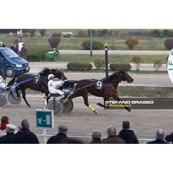 Andrea Farolfi with Leroy Gi˜ wins the Gran Premio Le Padovanelle Ponte di Brenta (PD), 14th march 2010 ph. Stefano Grasso