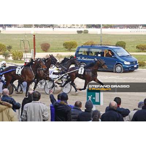 Roberto Andreghetti with Mineiro As goes to win the Gran Premio Cittˆ di Padova beating Mistral Bi Ponte di Brenta (PD), 14th march 2010 ph. Stefano Grasso