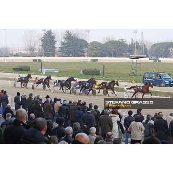 the runners at the first turn of Gran Premio Le Padovannelle Ponte di Brenta (PD), 14th march 2010 ph. Stefano Grasso