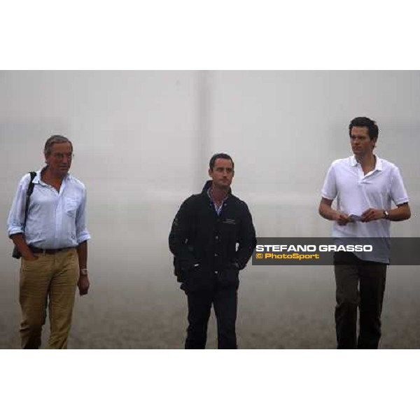 Luca and Matteo Cumani during morning trackworks Dubai - Meydan, 25th march 2010 ph. Stefano Grasso
