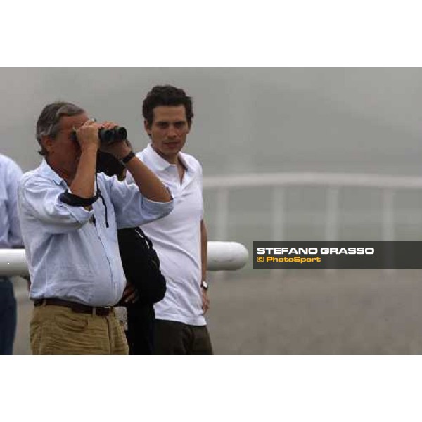 Luca and Matteo Cumani during morning trackworks Dubai - Meydan, 25th march 2010 ph. Stefano Grasso