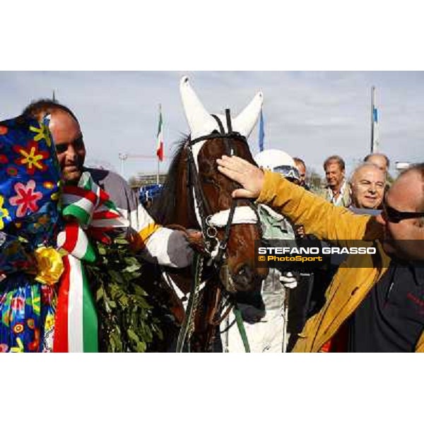 prize giving ceremony for Nakitast and Enrico Bellei winners of the Gran Premio Italia Bologna - Arcoveggio racetrack, 5th april 2010 ph. Stefano Grasso