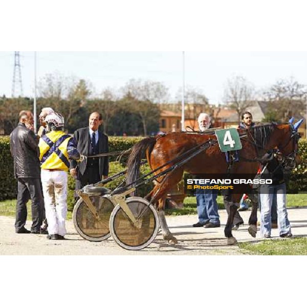 prize giving for Nieves Vl and Francesco Facci winners of Gan Premio Italia Filly - dott.Viani, ing. Grassi and the owner Bologna - Arcoveggio racetrack, 5th april 2010 ph. Stefano Grasso