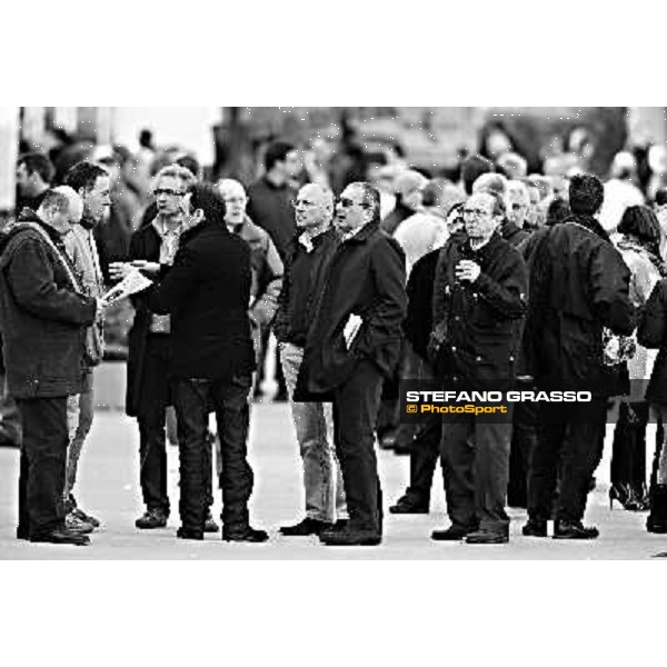 racegoers at Arcoveggio racetrack Bologna - Arcoveggio racetrack, 5th april 2010 ph. Stefano Grasso