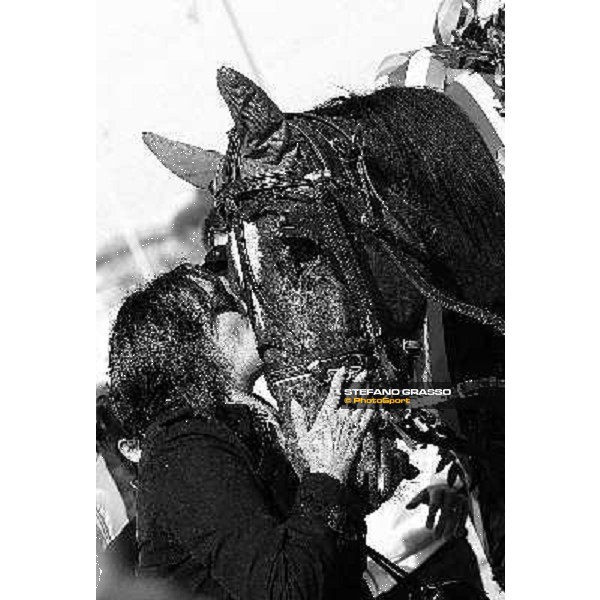 a kiss to Nieves Vl Bologna - Arcoveggio racetrack, 5th april 2010 ph. Stefano Grasso