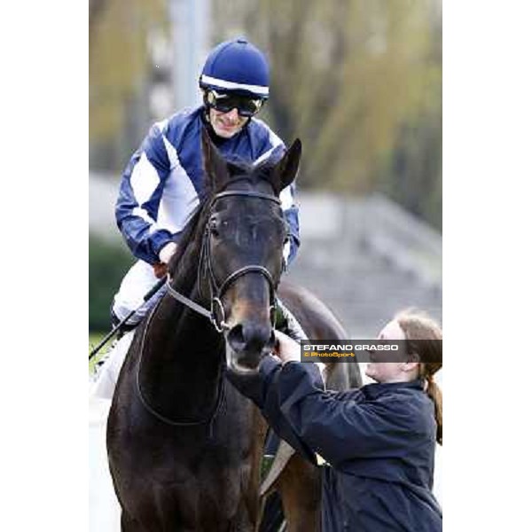 Mirco Demuro on Carioca returns back home after winning the Premio Seregno Milan - San Siro racetrack, 11st april 2010 ph. Stefano Grasso
