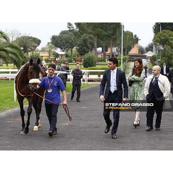 Worthadd in the paddock with Endo Botti, Cristiana Brivio Sforza and Vittorio Caruso Rome Capannelle, 18th april 2010 ph. Stefano Grasso