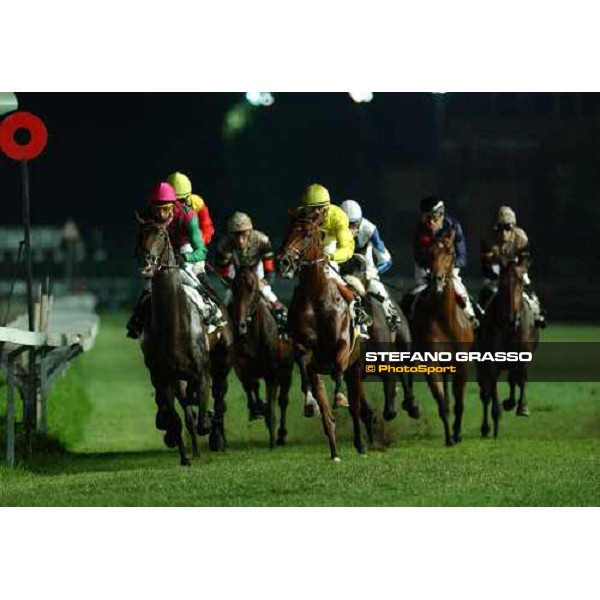 the horses of Criterium Varesino on the first bend Varese Le Bettole 7th august 2004 ph. Stefano Grasso
