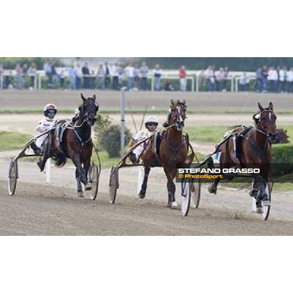 Pietro Gubellini with Geox goes to win the consolation of the 61¡ Gran Premio Lotteria - Trofeo Snai Napoli, 2nd may 2010 ph. Stefano Grasso
