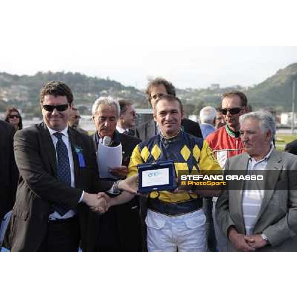 prize giving for Gaetano Di Nardo winner with Italiano of the 61¡ Gran Premio Lotteria - Trofeo Snai Napoli, 2nd may 2010 ph. Stefano Grasso